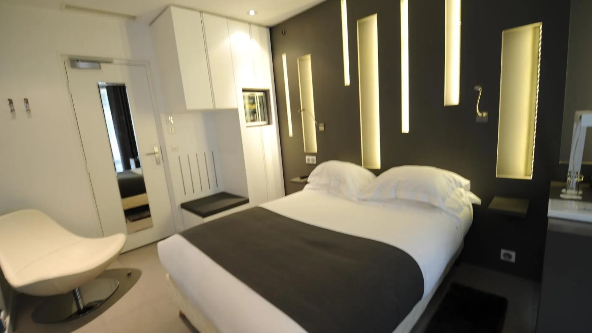 ****  Hotel Arc De Triomphe Etoile Parigi Francia
